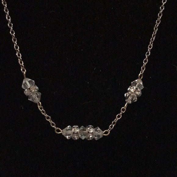 Elegant Beautiful Necklace - Picture 3 of 10